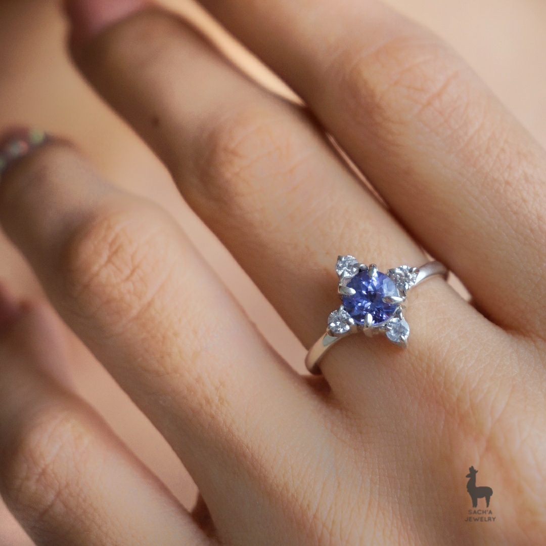 Anillo Four Seasons en Plata 950 con Tanzanita & Topacios Blancos - Imagen 5
