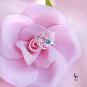 anillo-moon-light-midnight-de-plata-950-con-topacio-london-blue-y-topacios-blancos
