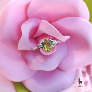 Anillo en Plata 950 con Peridoto & Topacios Blancos