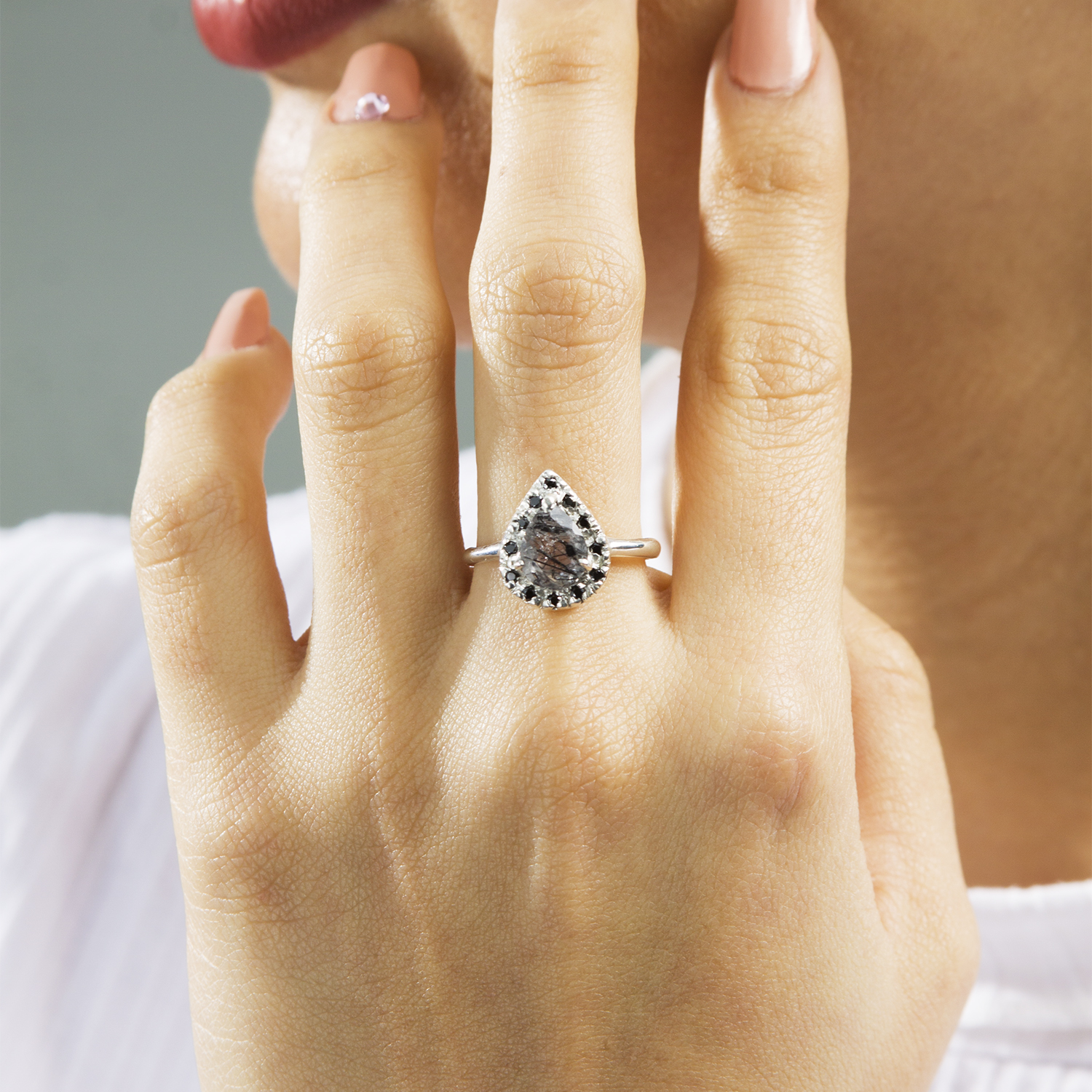 Anillo en Plata 950 con Cuarzo Turmalinado & Onix Negro - Imagen 2