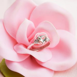 Anillo en Plata 950 con Prasiolita y Topacios Blancos