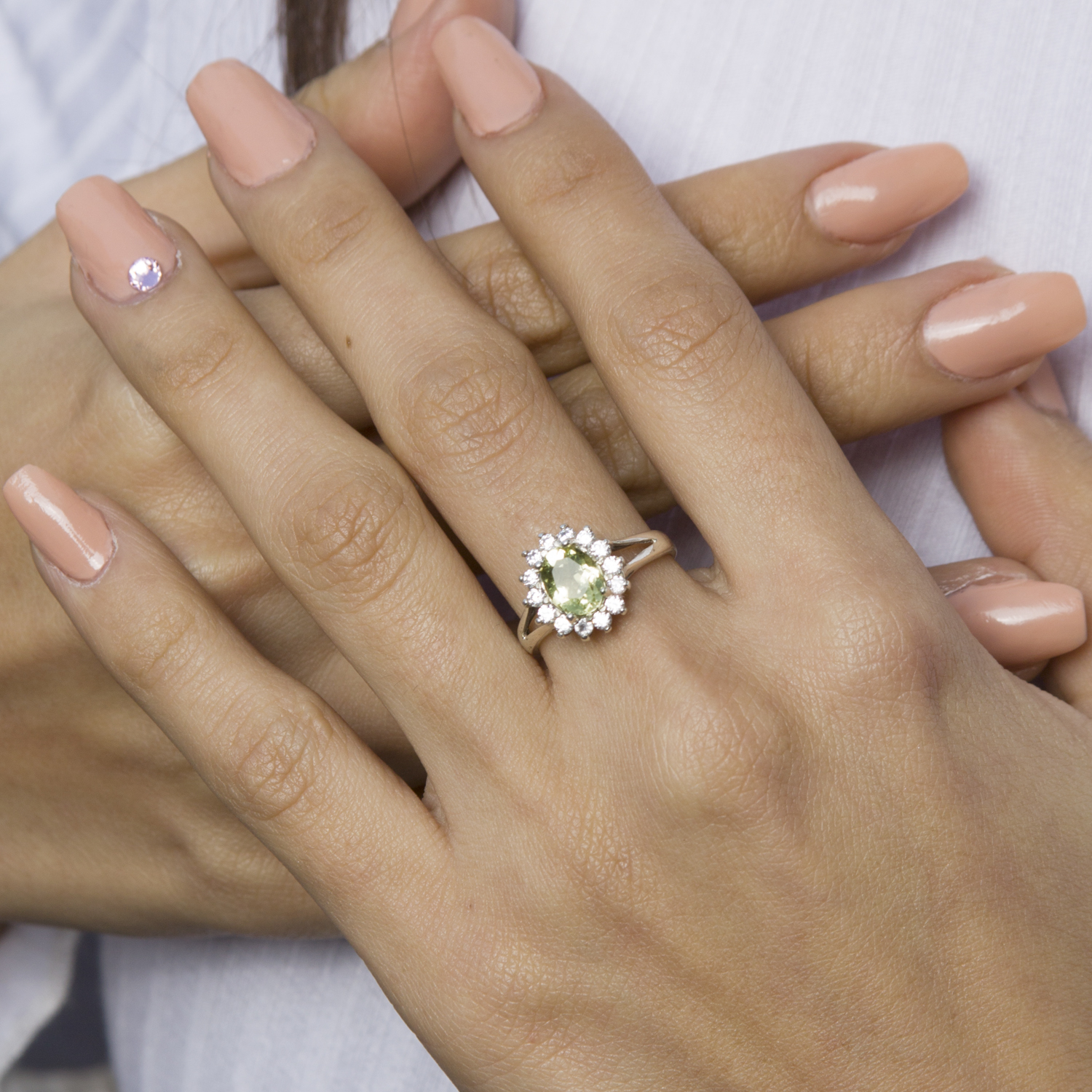 Anillo Lady Di en Oro 18k con Morganita & Topacios blancos - Imagen 3