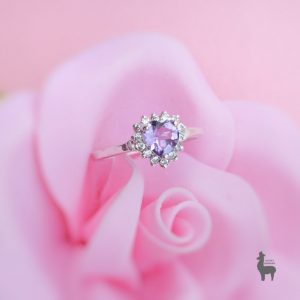 anillo-sweet-love-de-plata-950-con-amatista-y-topacios-blancos
