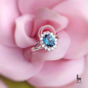 Anillo Lady Di en Plata 950 con Topacio London Blue & Topacios blancos