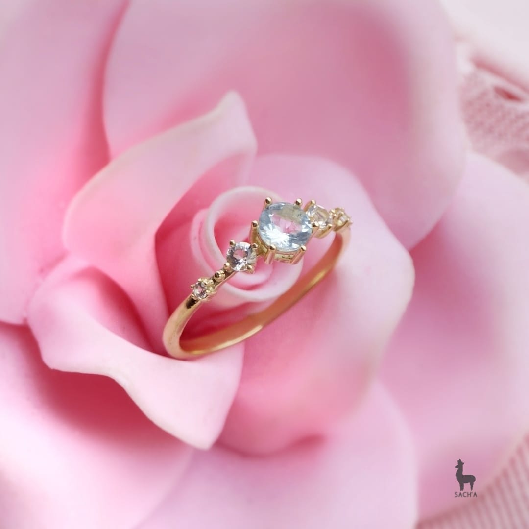 Anillo Oro 18k con Aguamarina Natural & Topacios Blancos - Imagen 2