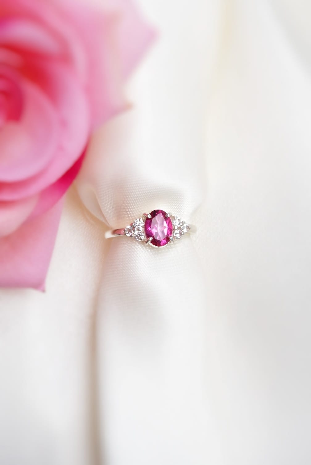 Anillo La Vie in Rose en plata 950 con Topacio Rosa & Blancos - Imagen 3