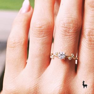 anillo-forest-leaves