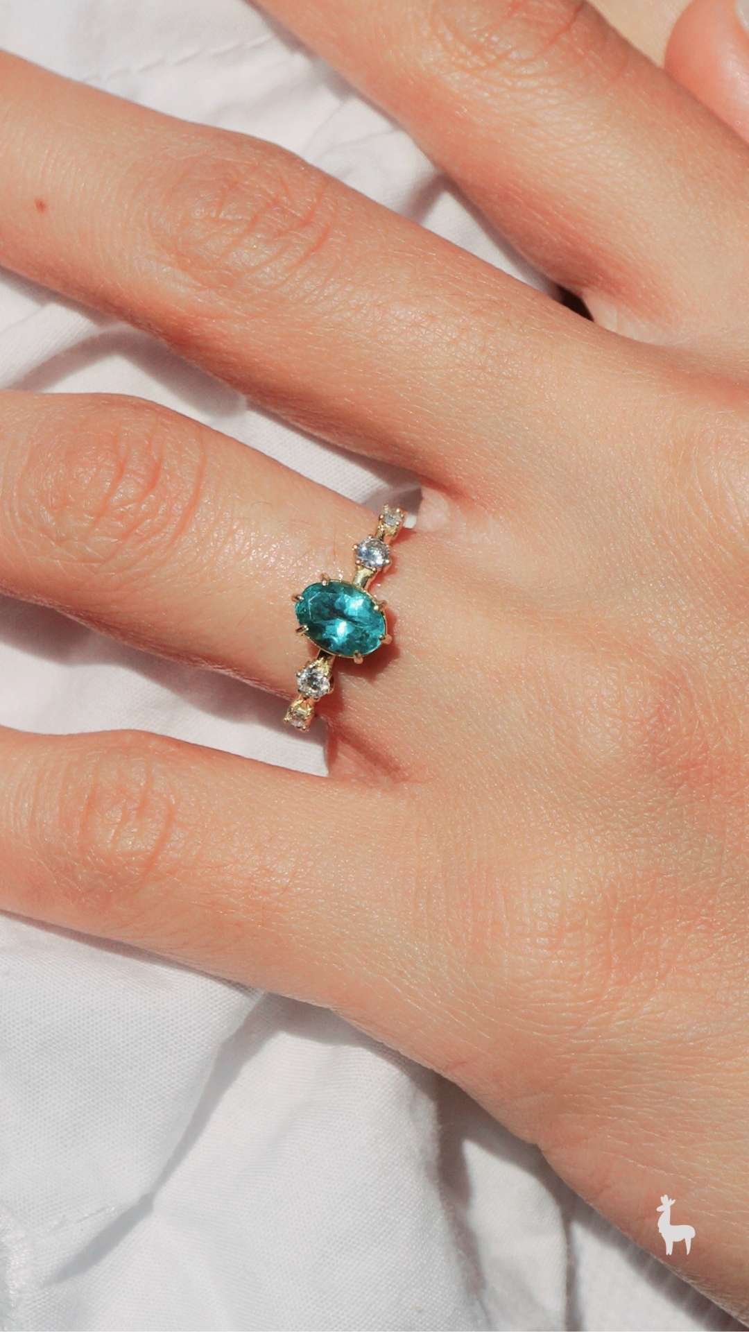 Anillo Sky Aruba con Apatita Paraiba & Diamantes